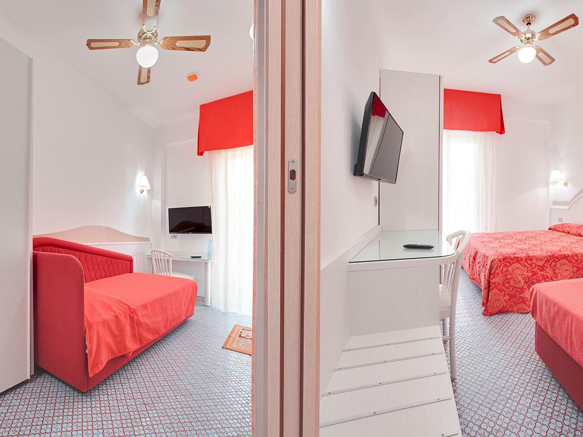 Hotel Caravelle チェゼナーティコ エクステリア 写真