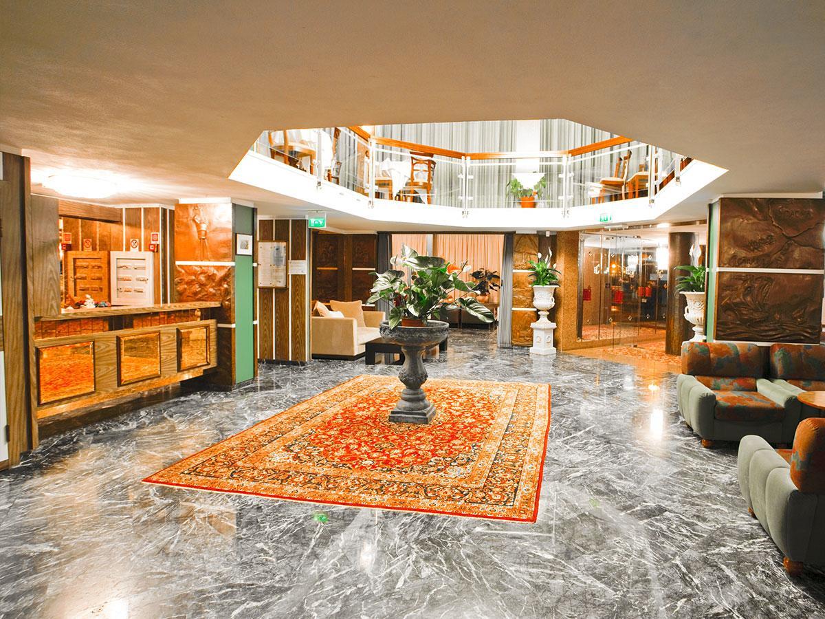 Hotel Caravelle チェゼナーティコ エクステリア 写真